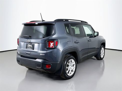 Used 2022 Jeep Renegade Latitude image 7