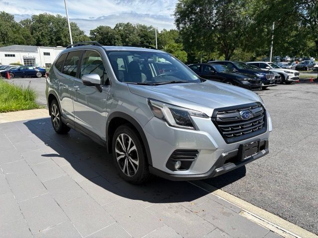 Used 2023 Subaru Forester Limited AWD/4WD image 5
