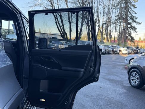 Used 2024 Lexus GX 550 image 21