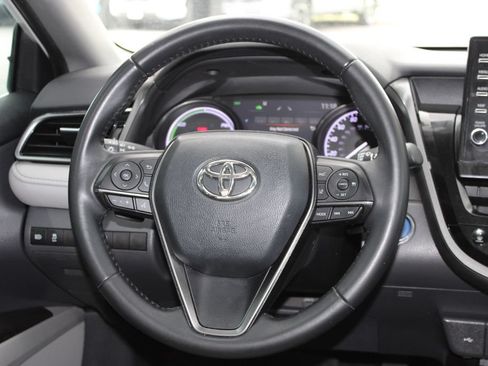 Used 2021 Toyota Camry XSE FWD image 30