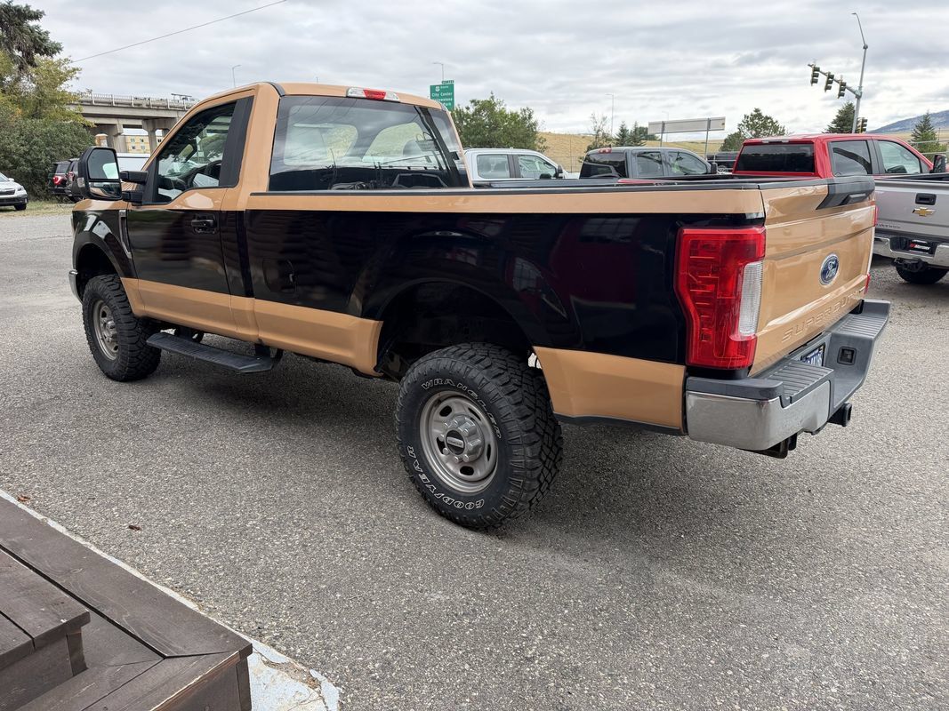 Used 2017 Ford F250 XL w/ Power Equipment Group AWD/4WD image 6