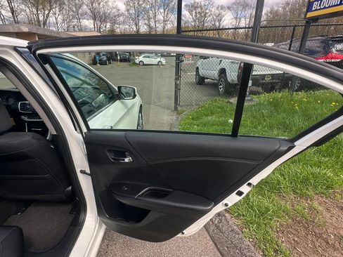 Used 2015 Honda Accord Sport image 27