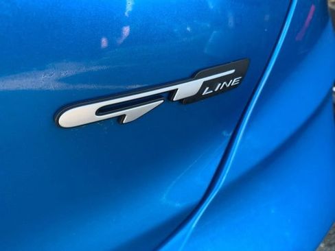 Used 2023 Kia Forte GT-Line w/ GT-Line Technology Package FWD image 5