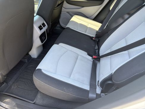 Used 2022 GMC Terrain SLE w/ Driver Convenience Package FWD image 19