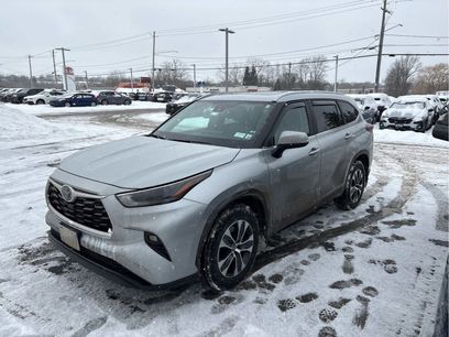 Used 2024 Toyota Highlander XLE