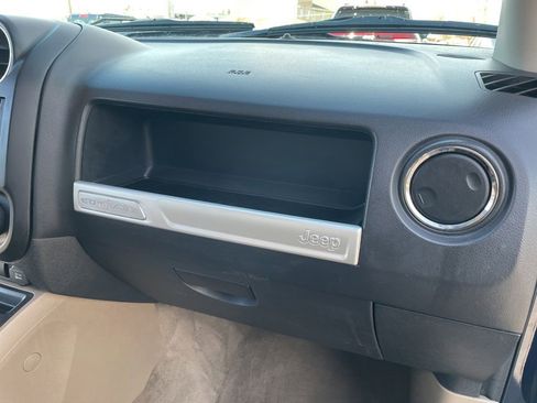 Used 2016 Jeep Compass Sport w/ Power Value Group image 29