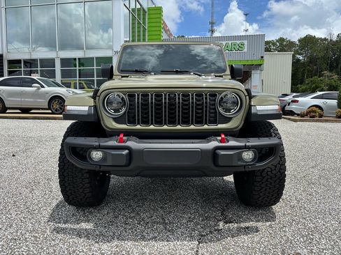 Used 2025 Jeep Wrangler Unlimited Rubicon AWD/4WD image 10