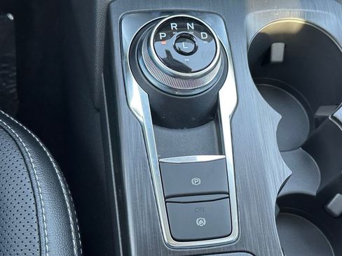 New 2024 Ford Escape SE w/ PHEV Premium Package image 30