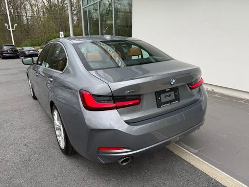 Used 2025 BMW 330i xDrive Sedan w/ Premium Package AWD/4WD image 9