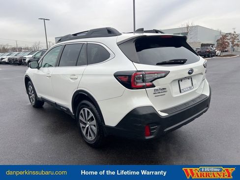 Used 2022 Subaru Outback Premium image 3