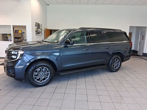 Used 2025 Ford Expedition Max Active AWD/4WD image 5