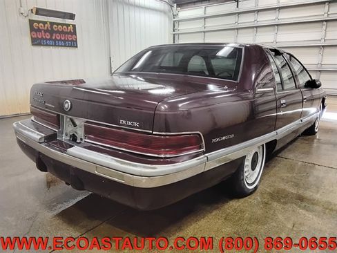 Used 1995 Buick Roadmaster Sedan RWD image 3
