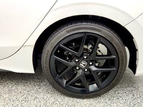 Used 2025 Honda Civic Sport image 9