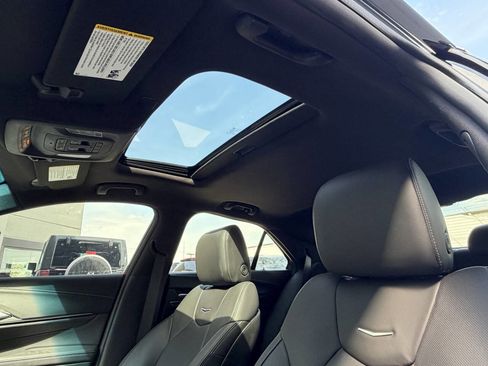 Used 2025 Cadillac CT4 Premium Luxury image 15