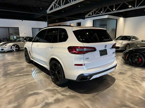 Used 2022 BMW X5 M50i image 3