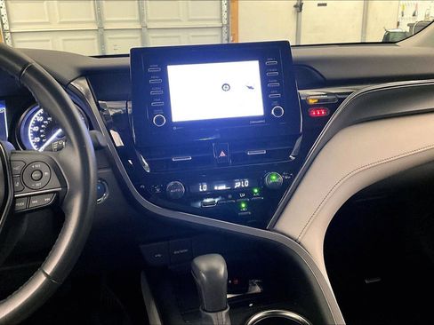 Used 2023 Toyota Camry SE image 6