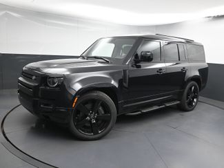 Used 2025 Land Rover Defender 130 X-Dynamic SE video 1