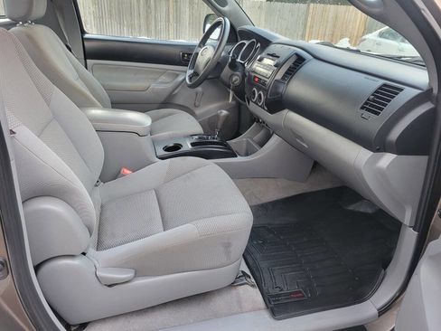 Used 2011 Toyota Tacoma 4x4 Regular Cab image 14