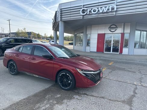 New 2026 Nissan Sentra SR image 1