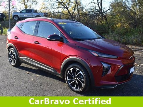 Certified 2023 Chevrolet Bolt EUV Premier w/ Sun & Sound Package image 10