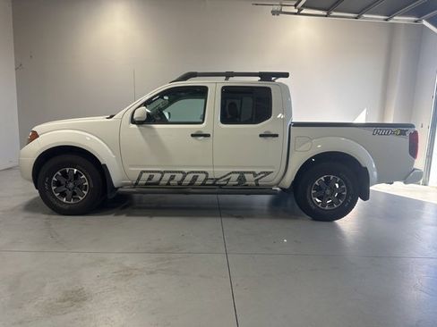 Used 2021 Nissan Frontier PRO-4X w/ Pro-4x Utility Package image 10