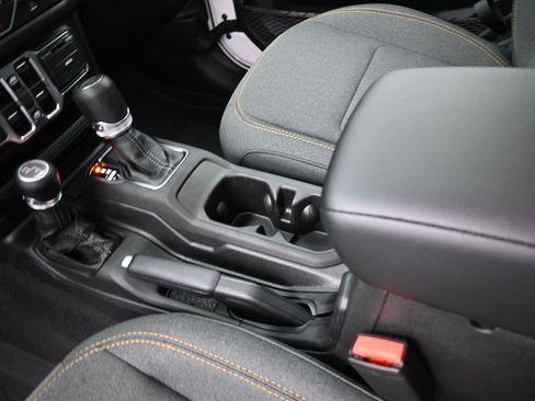 New 2026 Jeep Gladiator Sport AWD/4WD image 33