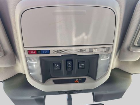 Used 2023 Subaru Forester Limited AWD/4WD image 33