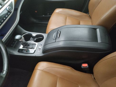 Used 2018 Toyota Highlander Limited image 26