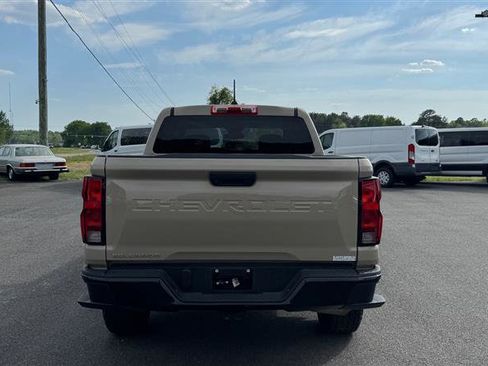 Used 2024 Chevrolet Colorado W/T image 8