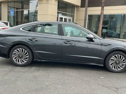 New 2025 Hyundai Sonata Limited image 6