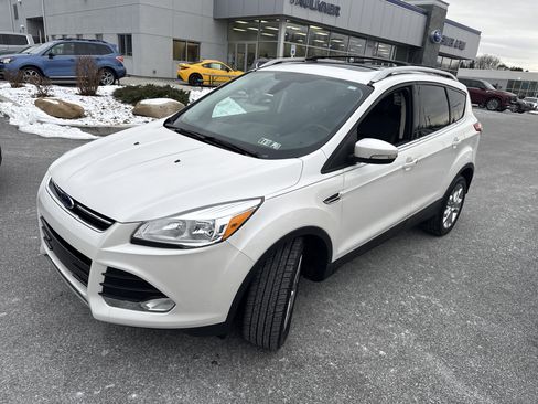 Used 2015 Ford Escape Titanium image 3