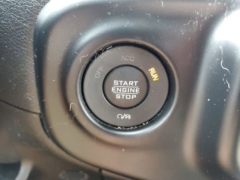 Used 2021 Jeep Gladiator Sport AWD/4WD image 24