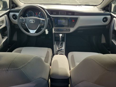 Used 2018 Toyota Corolla LE image 15