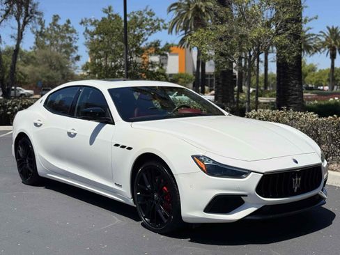 Used 2021 Maserati Ghibli S GranSport RWD image 12