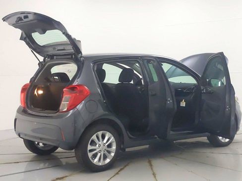 Used 2022 Chevrolet Spark LT FWD image 5
