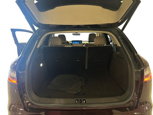 Used 2022 Lincoln Nautilus Reserve AWD/4WD image 23