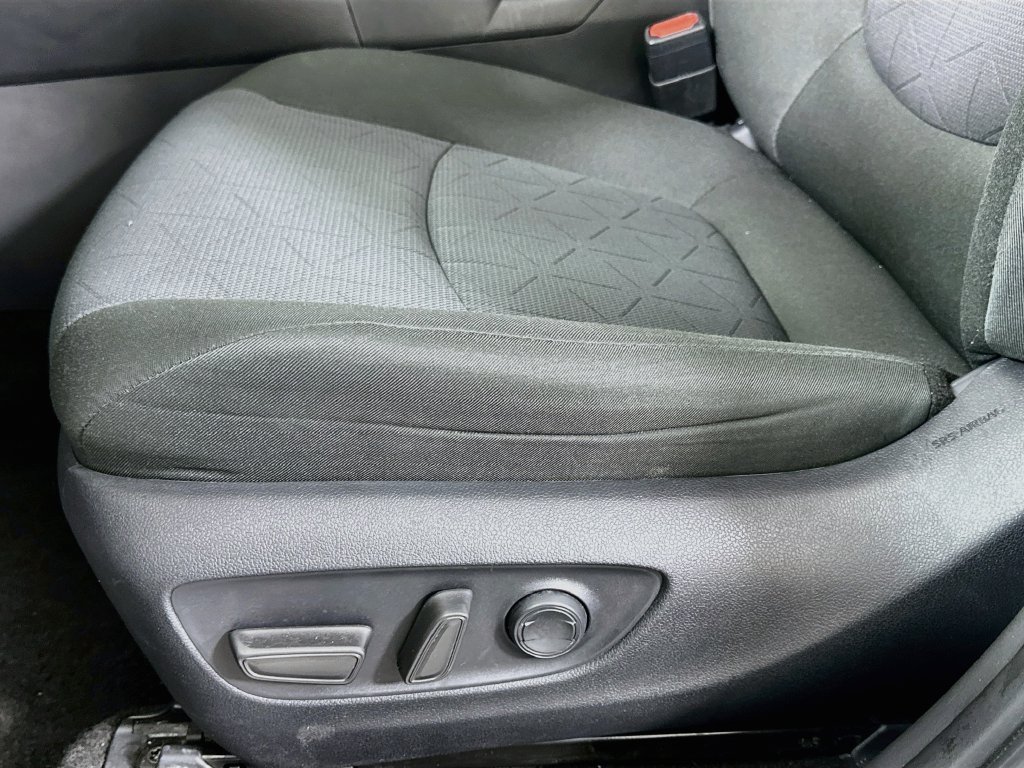 Certified 2025 Toyota RAV4 XLE FWD image 20