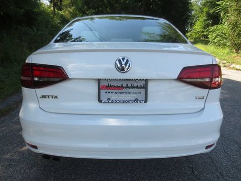 Used 2016 Volkswagen Jetta Sport FWD image 6