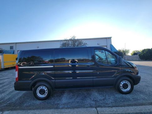 Used 2019 Ford Transit 150 XL RWD image 7