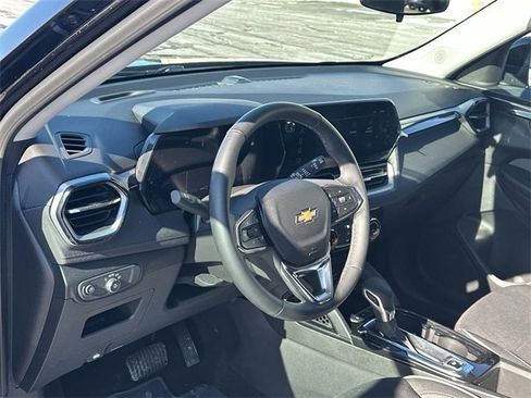 Certified 2024 Chevrolet TrailBlazer LT w/ LT Cold Weather Package image 10