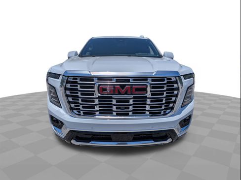 New 2026 GMC Yukon XL Denali w/ Denali Reserve Package AWD/4WD image 9