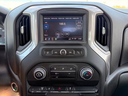 Used 2025 Chevrolet Silverado 3500 W/T AWD/4WD image 34