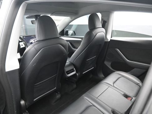 Used 2023 Tesla Model Y Long Range image 24