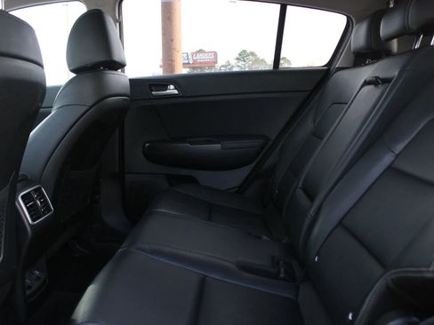 Used 2017 Kia Sportage EX image 15