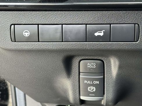 Certified 2025 Nissan Murano SV AWD/4WD image 18