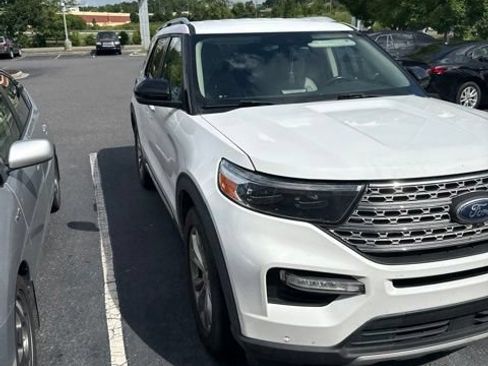 Used 2020 Ford Explorer Limited RWD image 3