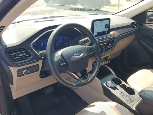 Used 2020 Ford Escape Titanium AWD/4WD image 10