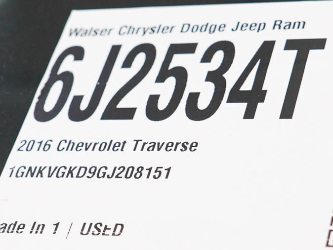 Used 2016 Chevrolet Traverse LT w/ Style and Technology Package AWD/4WD image 30