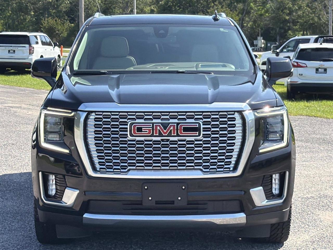 Used 2022 GMC Yukon Denali AWD/4WD image 2