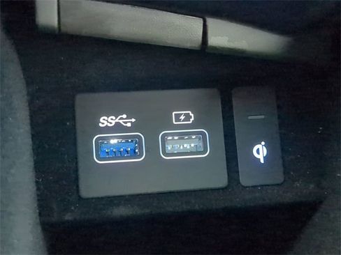 Used 2023 Genesis GV70 2.5T w/ Advanced Package image 21